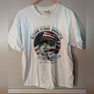 Vintage Bass Pro Shops Shirt Men's Size Large White American Flag Graphic Tee